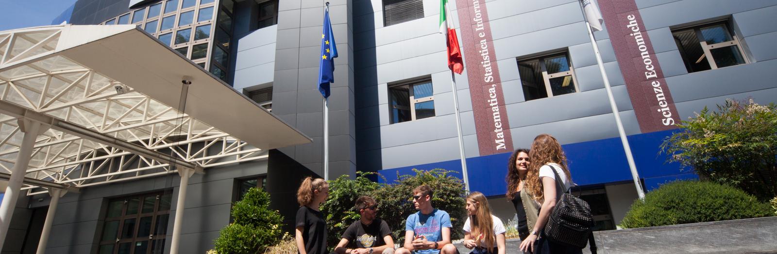 caniana international students